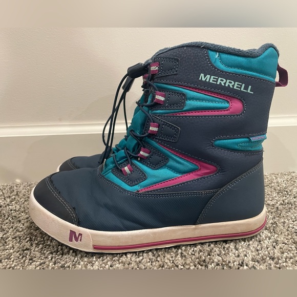 Merrell big kids snow boots, size 5 - Picture 4 of 11